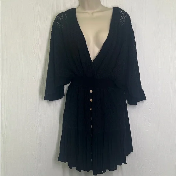 Free People - Black Lace Button Smocked Open Back Short Romper Size Medium - Picture 2 of 11